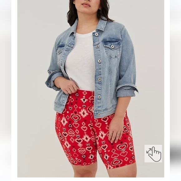 Torrid Red heart americana, 9 Inch, Bike Short, Size 1x - Picture 5 of 11